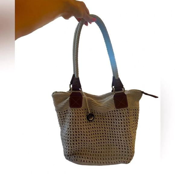 The Sak crochet medium tote everyday shoulder bag excellent like-new condition - Picture 4 of 6